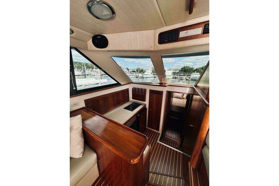 Rah Rah 40ft Riviera Yacht For Sale
