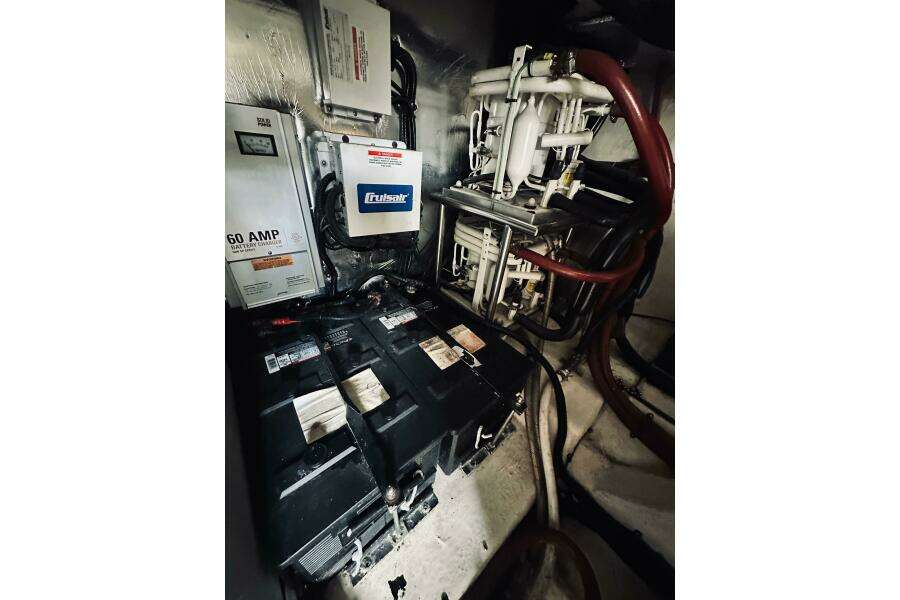 Rah Rah 40ft Riviera Yacht For Sale