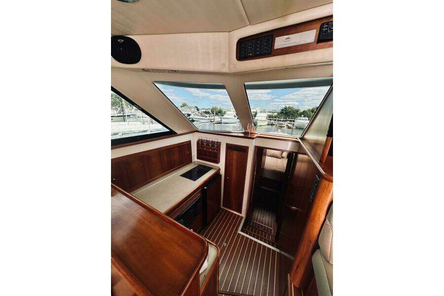 Rah Rah 40ft Riviera Yacht For Sale