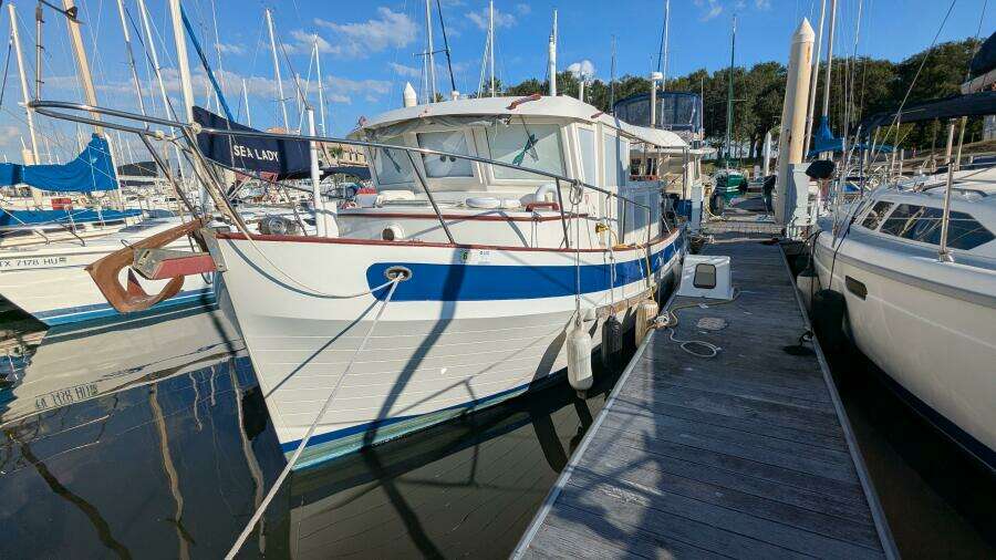Petite Fleur 30ft Ho Hsing Yacht For Sale