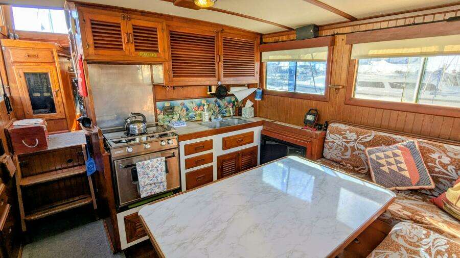 Petite Fleur 30ft Ho Hsing Yacht For Sale