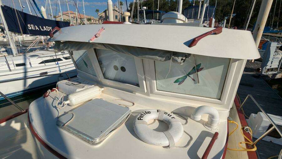 Petite Fleur 30ft Ho Hsing Yacht For Sale