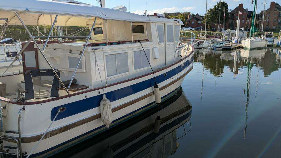 Petite Fleur 30ft Ho Hsing Yacht For Sale