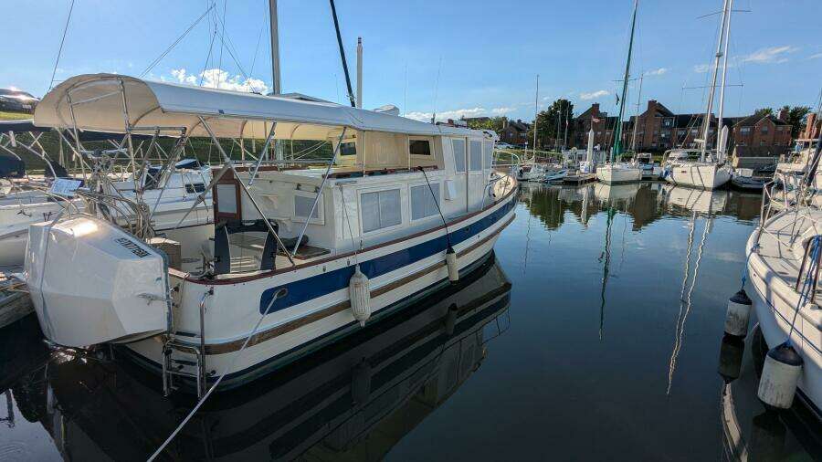Petite Fleur 30ft Ho Hsing Yacht For Sale