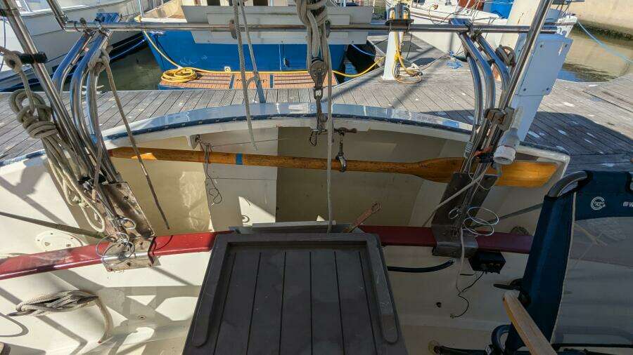 Petite Fleur 30ft Ho Hsing Yacht For Sale