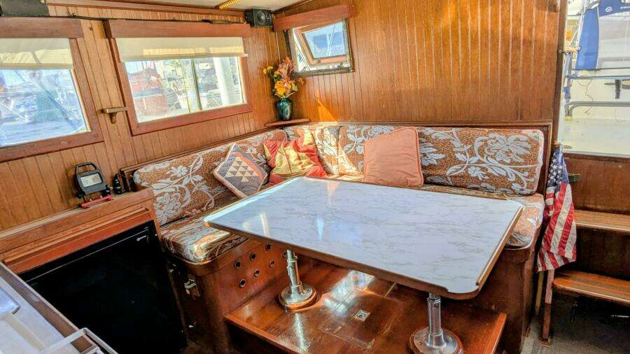Petite Fleur 30ft Ho Hsing Yacht For Sale