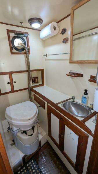Petite Fleur 30ft Ho Hsing Yacht For Sale