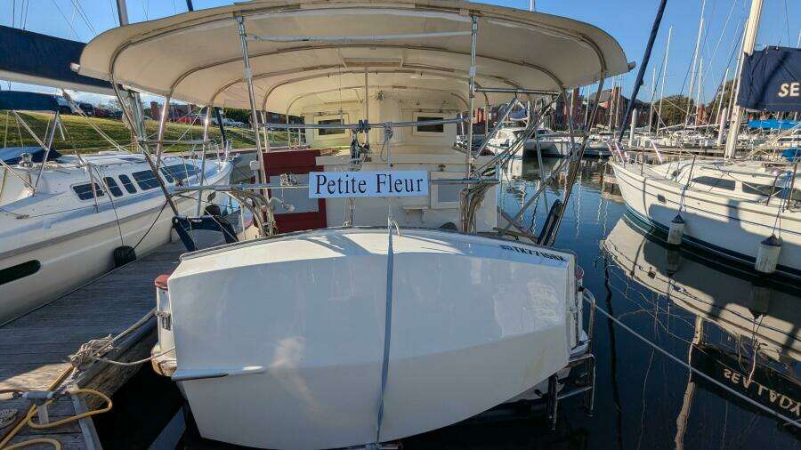 Petite Fleur 30ft Ho Hsing Yacht For Sale