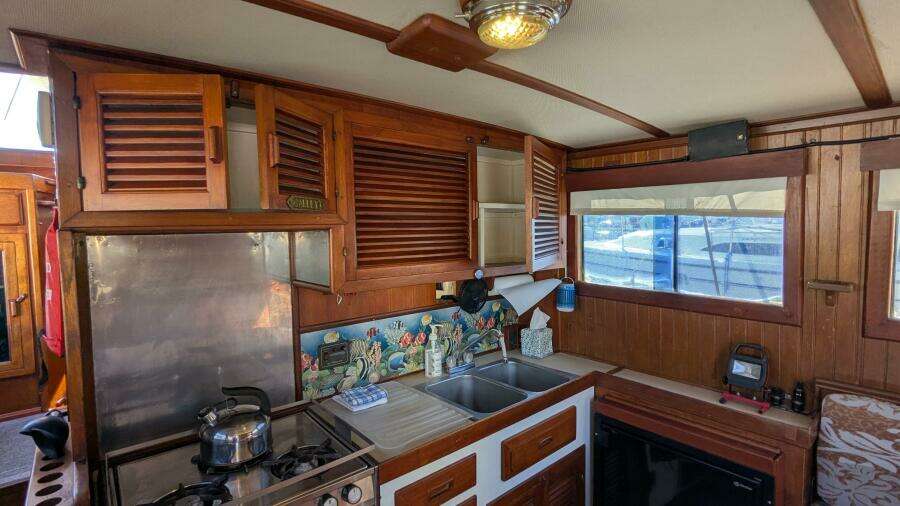 Petite Fleur 30ft Ho Hsing Yacht For Sale