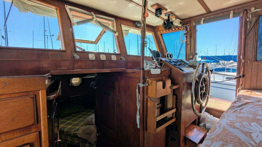 Petite Fleur 30ft Ho Hsing Yacht For Sale