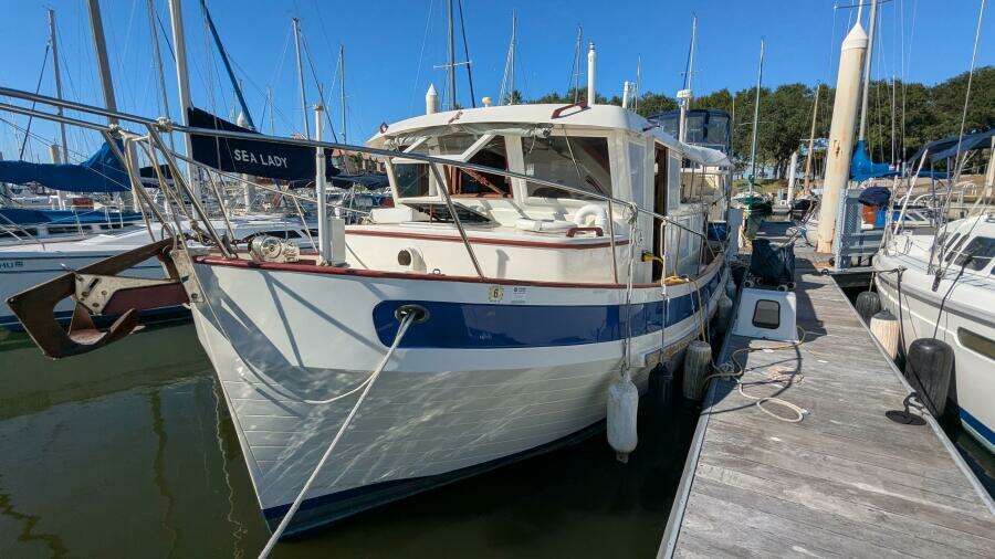 Petite Fleur 30ft Ho Hsing Yacht For Sale