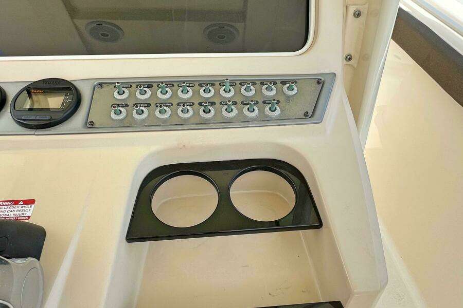 27ft Scout Yacht For Sale