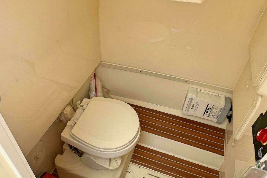 27ft Scout Yacht For Sale