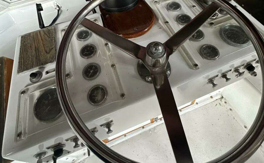 Apple 1 60ft Hatteras Yacht For Sale