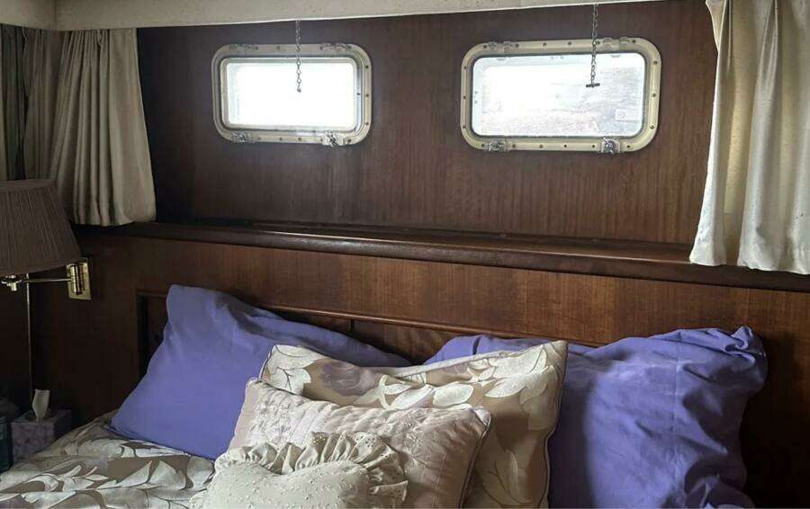 Apple 1 60ft Hatteras Yacht For Sale