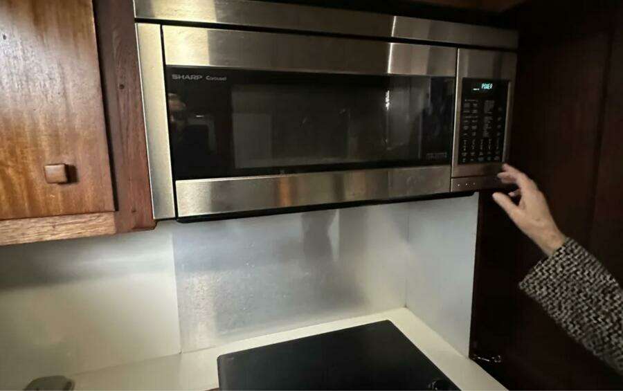 Apple 1 60ft Hatteras Yacht For Sale