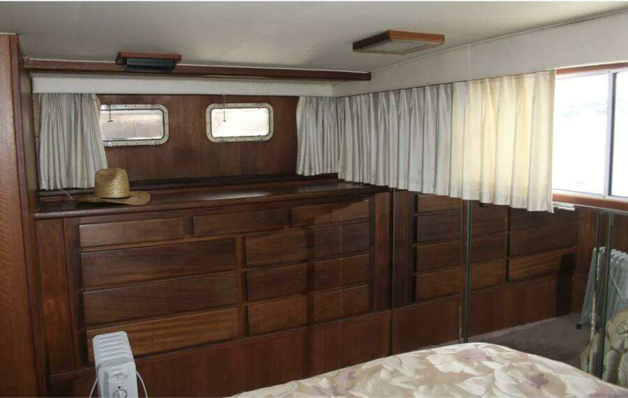 Apple 1 60ft Hatteras Yacht For Sale