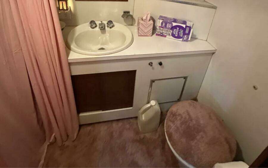 Apple 1 60ft Hatteras Yacht For Sale