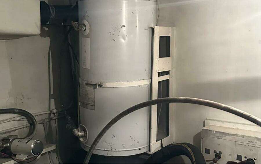 Apple 1 60ft Hatteras Yacht For Sale