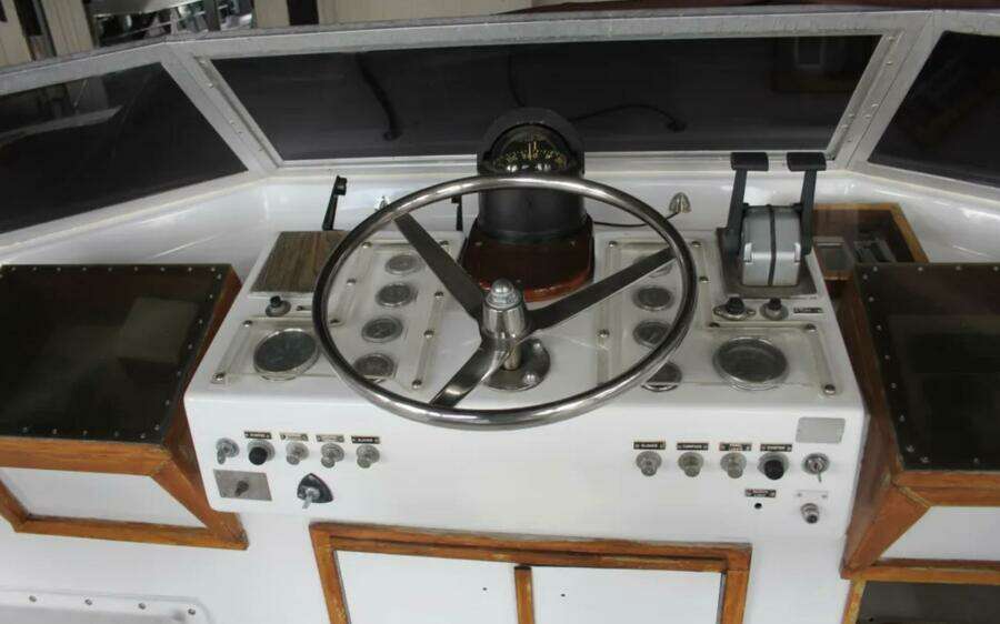 Apple 1 60ft Hatteras Yacht For Sale