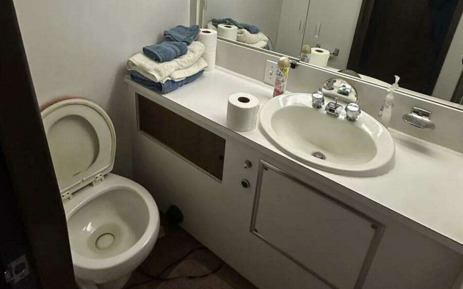 Apple 1 60ft Hatteras Yacht For Sale