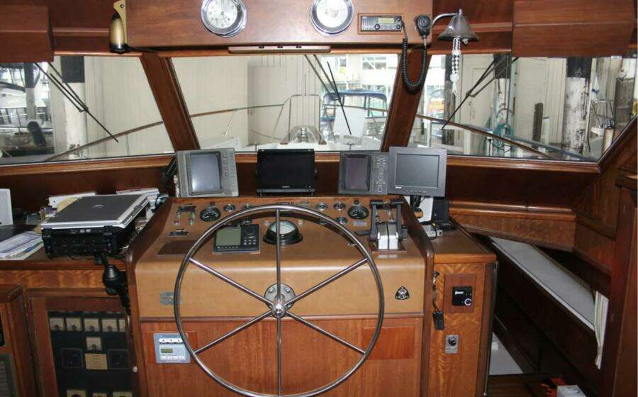 Apple 1 60ft Hatteras Yacht For Sale