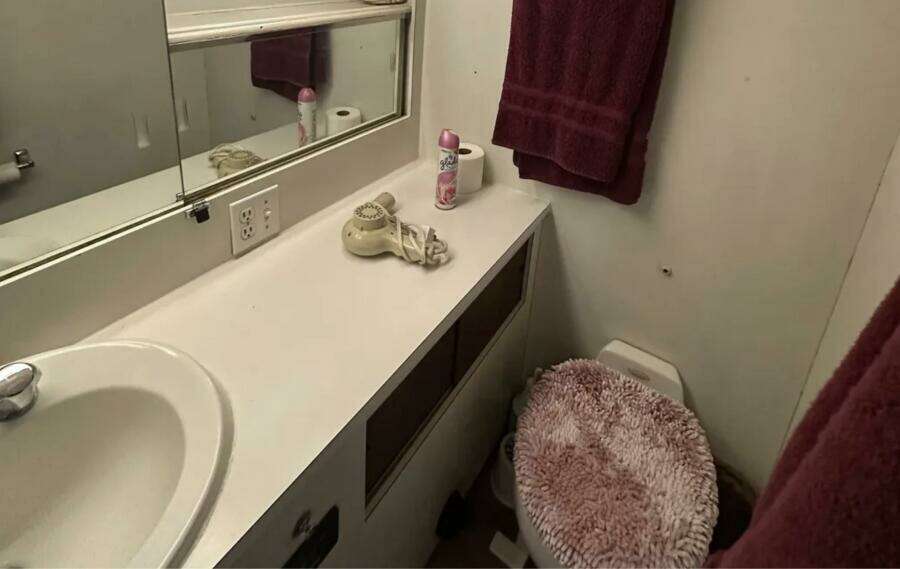 Apple 1 60ft Hatteras Yacht For Sale