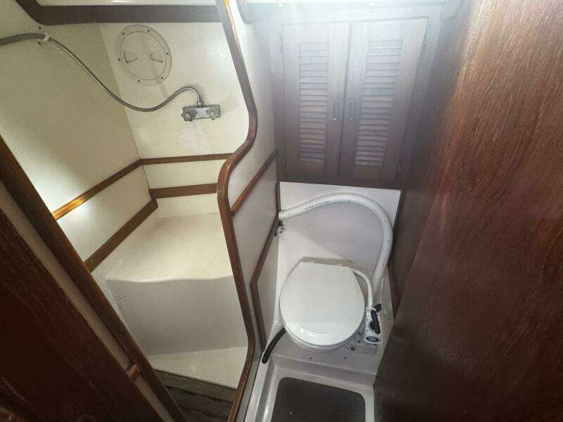 37ft Hunter Yacht For Sale