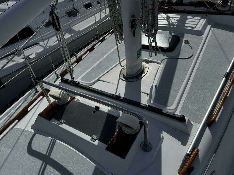 37ft Hunter Yacht For Sale