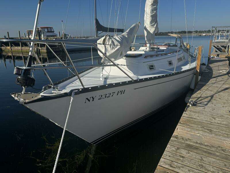 37ft Hunter Yacht For Sale