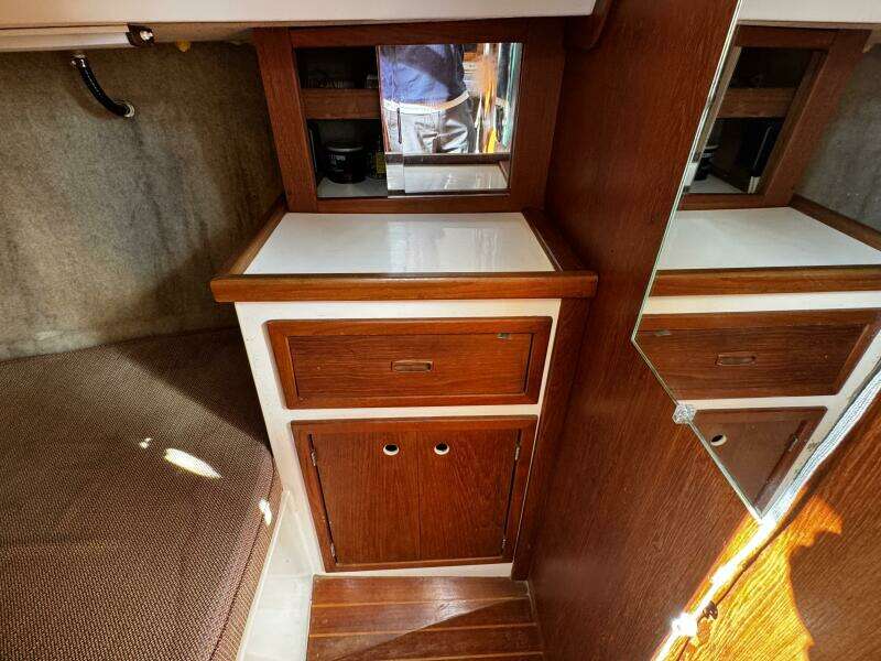 37ft Hunter Yacht For Sale