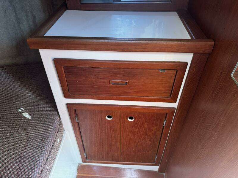 37ft Hunter Yacht For Sale
