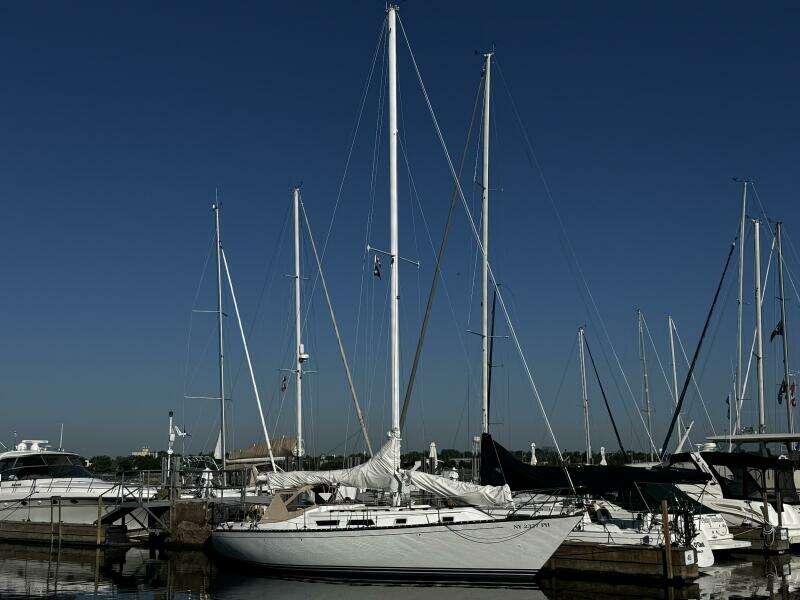 37ft Hunter Yacht For Sale