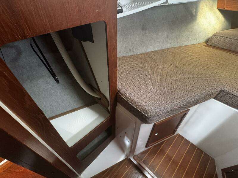 37ft Hunter Yacht For Sale