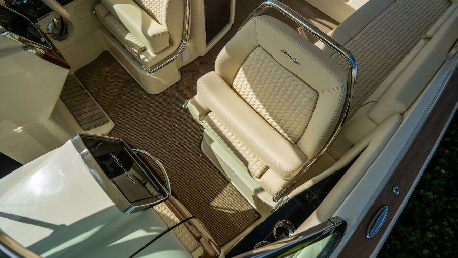 31ft Chris Craft Yacht For Sale