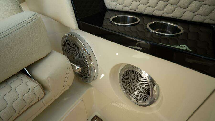 31ft Chris Craft Yacht For Sale