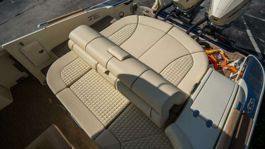 31ft Chris Craft Yacht For Sale