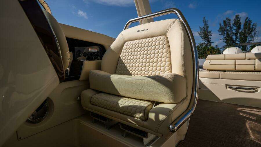 31ft Chris Craft Yacht For Sale