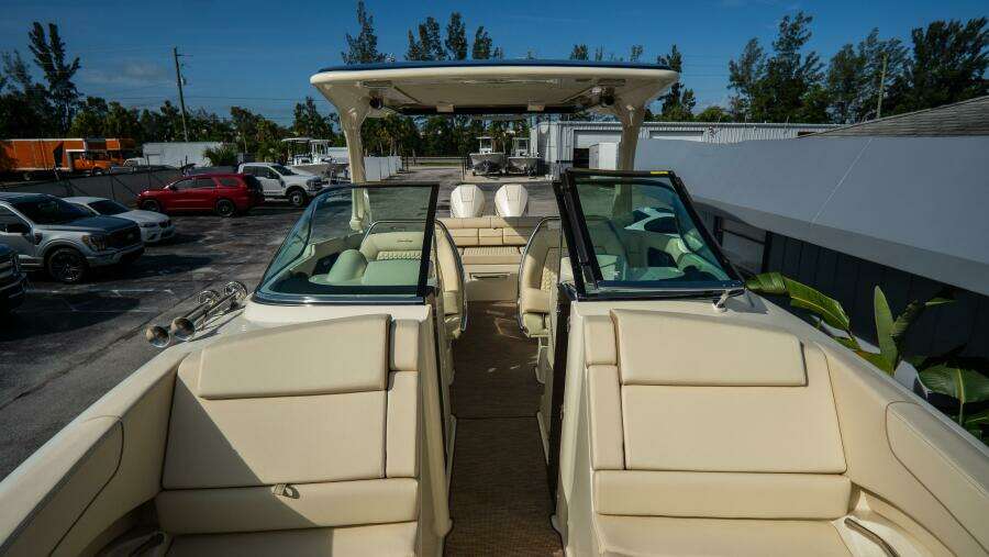 31ft Chris Craft Yacht For Sale
