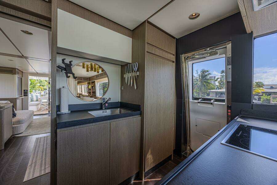 66ft Azimut Yacht For Sale