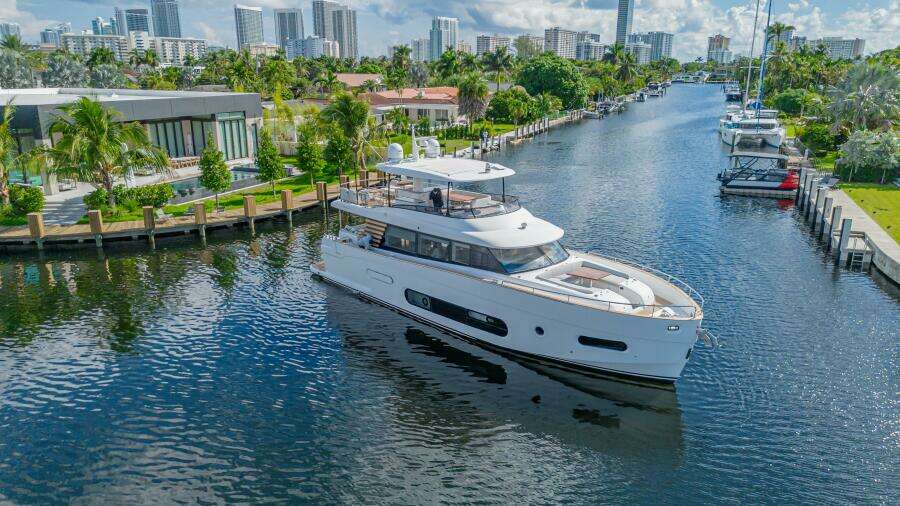 66ft Azimut Yacht For Sale