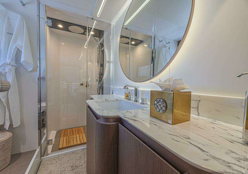 66ft Azimut Yacht For Sale