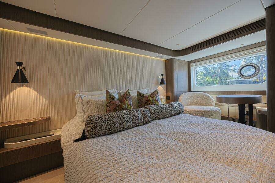 66ft Azimut Yacht For Sale