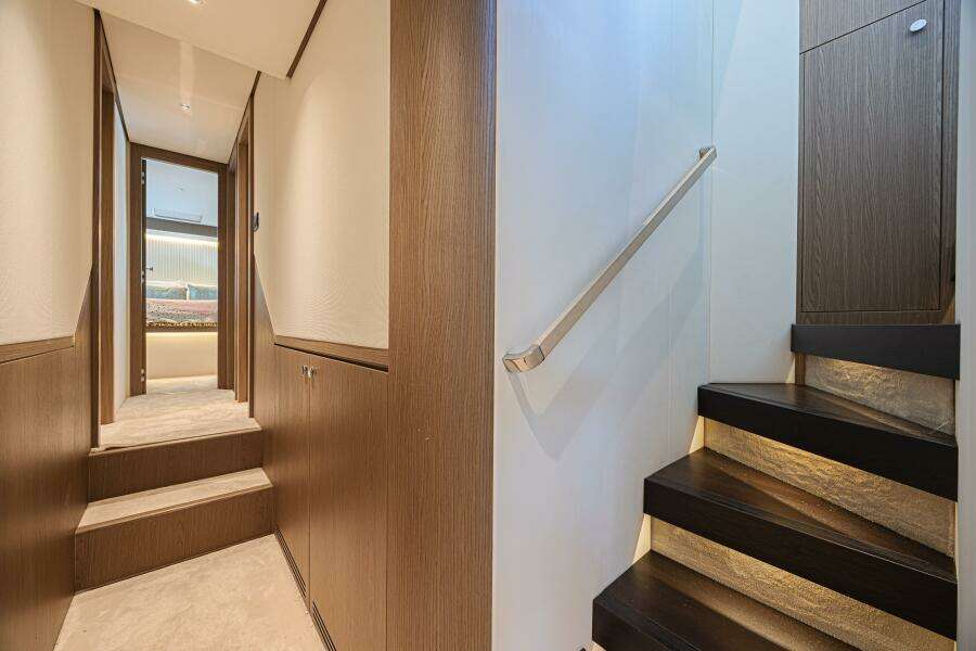 66ft Azimut Yacht For Sale