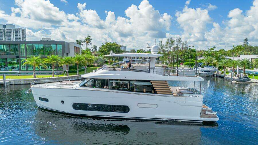 66ft Azimut Yacht For Sale