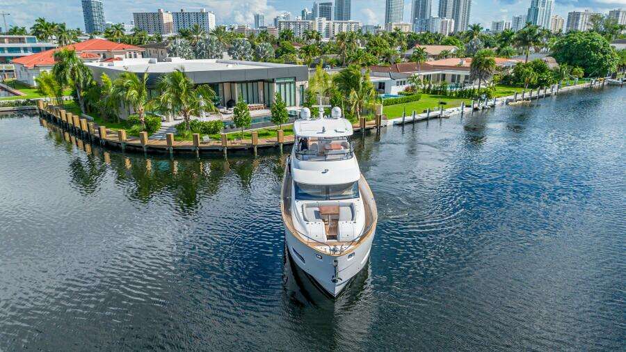 66ft Azimut Yacht For Sale