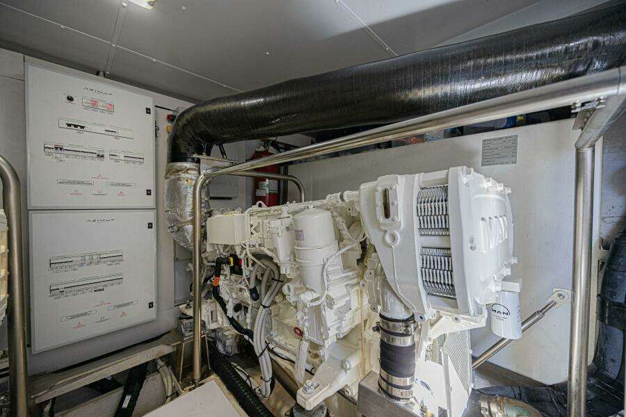 66ft Azimut Yacht For Sale