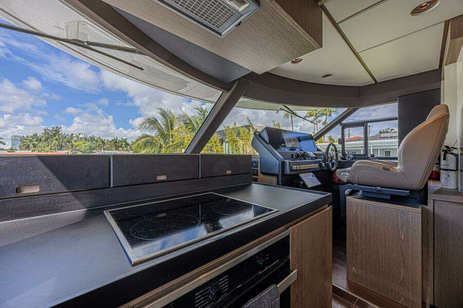 66ft Azimut Yacht For Sale