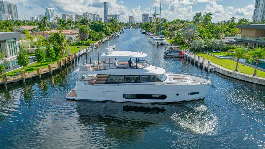 66ft Azimut Yacht For Sale
