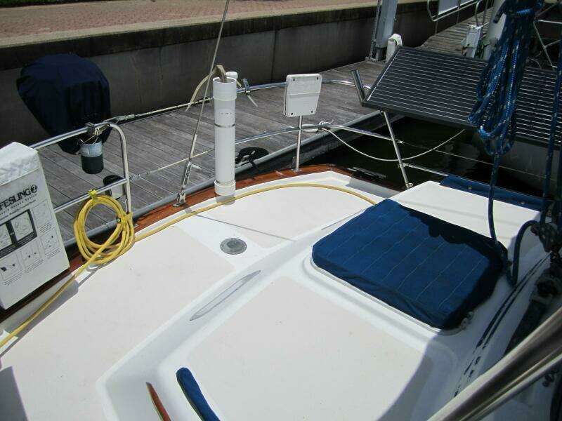 Idem II 38ft Endeavour Yacht For Sale